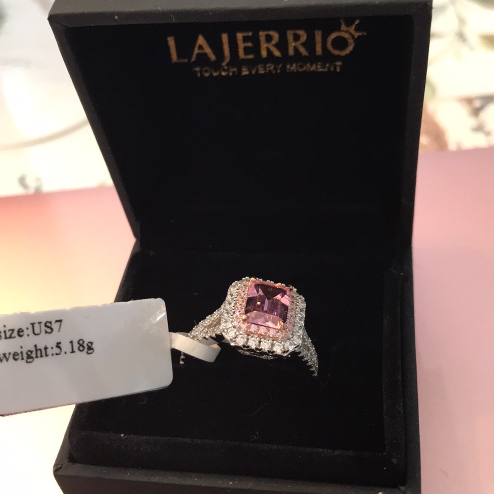 Lajerrio pink sapphire bridal ring